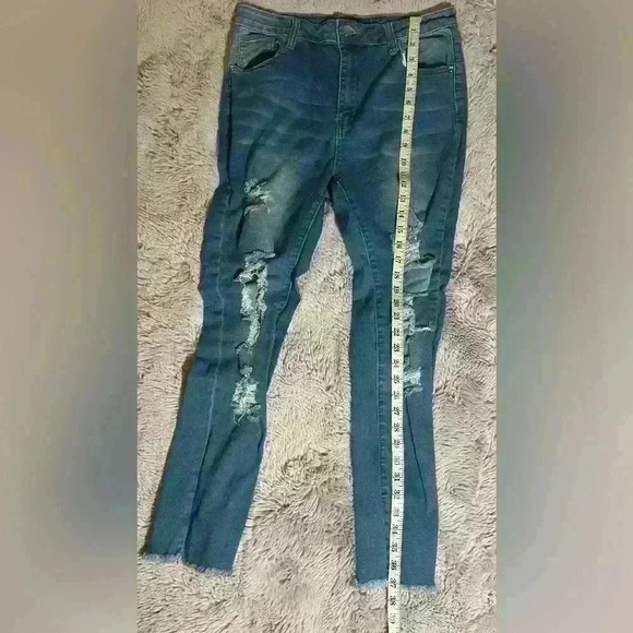 Fashion Nova 13 Youth Distressed Jeans - Picture 7 of 8